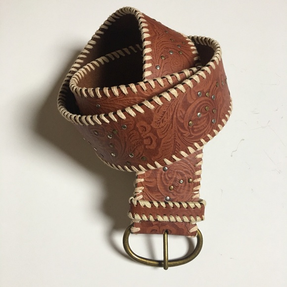 OLD NAVY Stud Embellished Tooled Leather Belt M - Picture 1 of 6